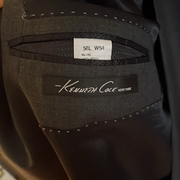 Kenneth Cole 2 piece 2 button suit in charcoal. 58 long coat - Picture 2 of 14